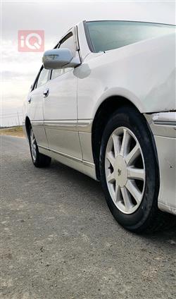 تۆیۆتا کراون